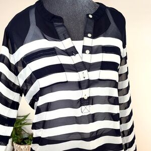 Old Navy navy & white striped sheer top - Size XS (fits oversized)